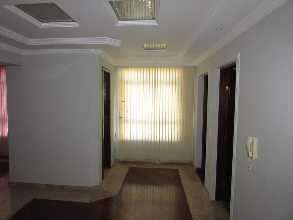 Apartamento à venda no Centro: Apartamento à venda, Centro - Divinópolis/MG
